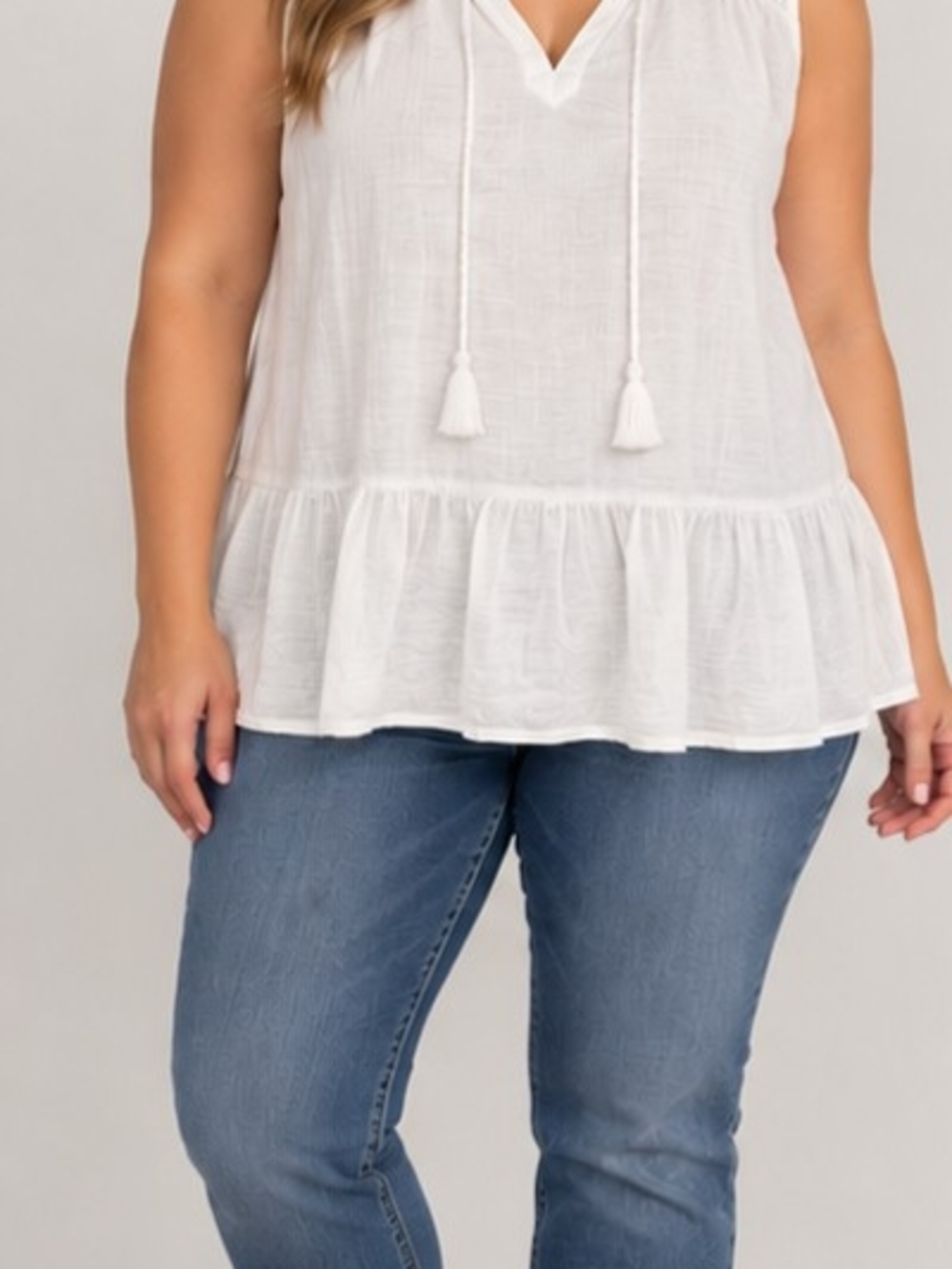 Time and Tru Women XXL 20 Winter White Sleeveless Peplum Blouse Boho Tassel